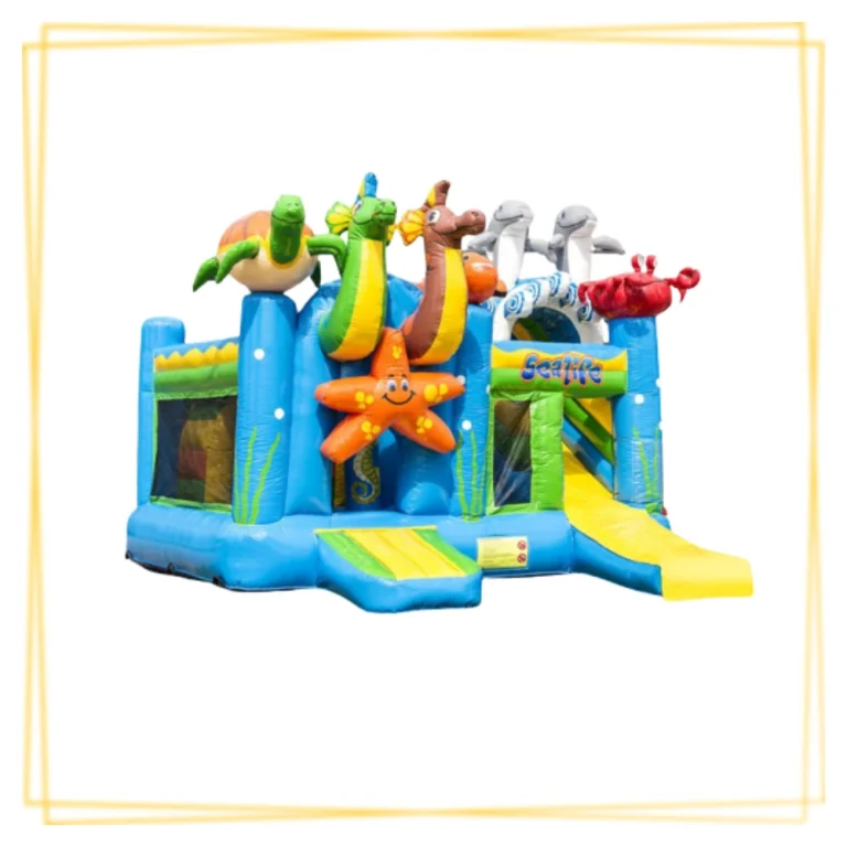 structure gonflable monde marin avec obstacles et toboggan pour enfants